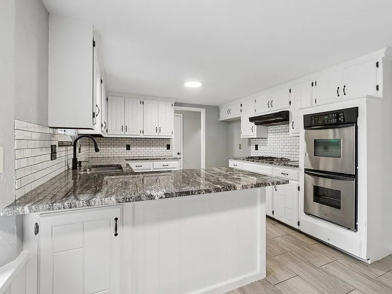 1308 Kelly Park Rd — Photo 16