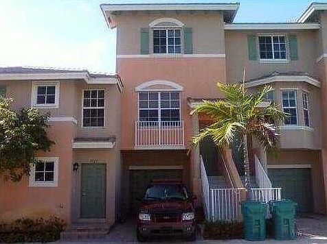 2nd image of 1803 NE 5th St #1502