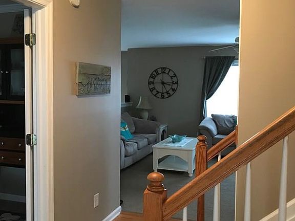 4th image of 107 Esquire Ln