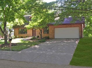 536 Leawood Dr, Swansea, IL