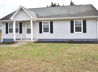 1843 Flatrock St, Winston Salem, NC 27107