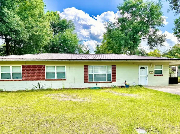1142 NW Ashley St, Lake City, FL 32055