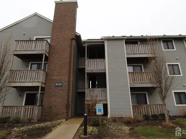 5012 Ravens Crest Dr, Plainsboro, NJ 08536