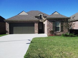 124 Sugar Creek Dr, Youngsville, LA 70592