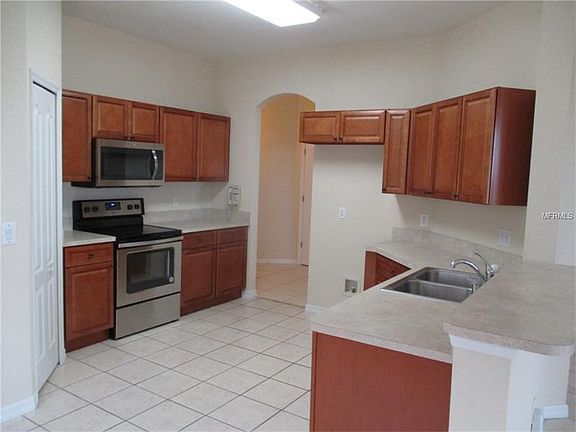 5th image of 1204 Blackheath Ct