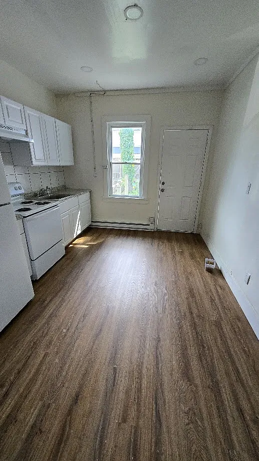 1 bed, 700 sqft, $1,150 — Photo 4