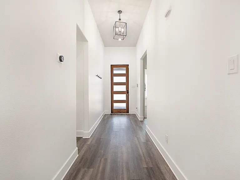 1436 Glen Ave — Photo 4