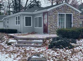 314 Edgewood Dr, Prudenville, MI 48651