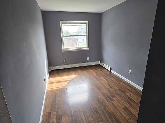 5th image of 150 Marion St #B