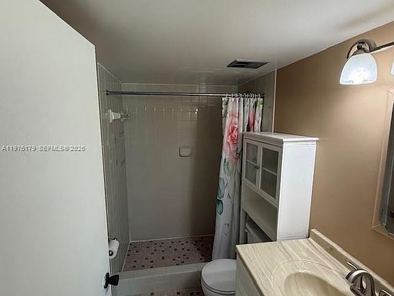 5th image of 1250 NE 119th St APT 2A