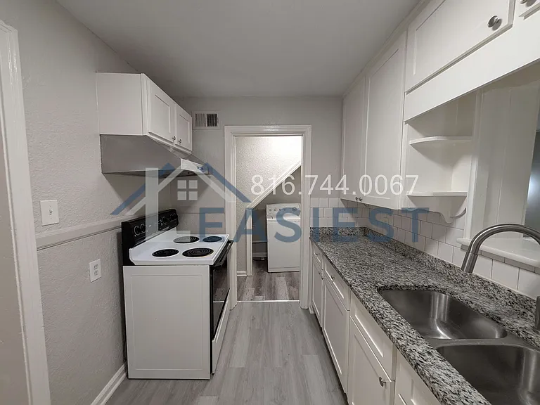 2129 E 77th Ter — Photo 9