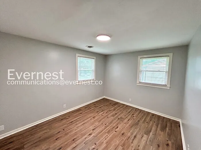 130 Roberta Dr — Photo 17