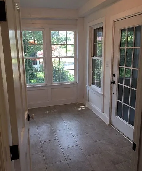 Downstairs apt mudroom