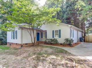 8 Chesapeake Ct, Taylors, SC 29687
