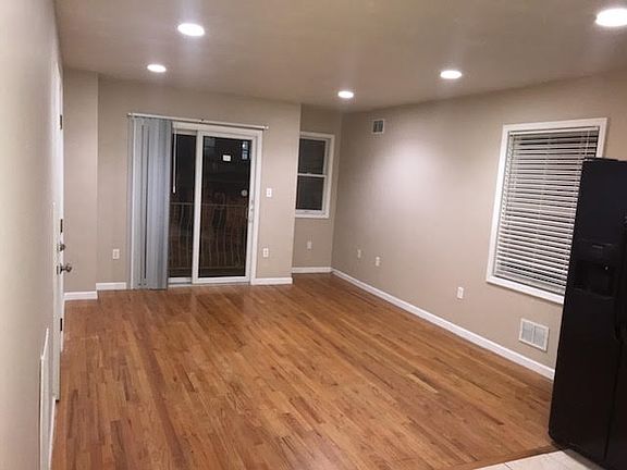 2nd image of 25 Clarke Ave #1