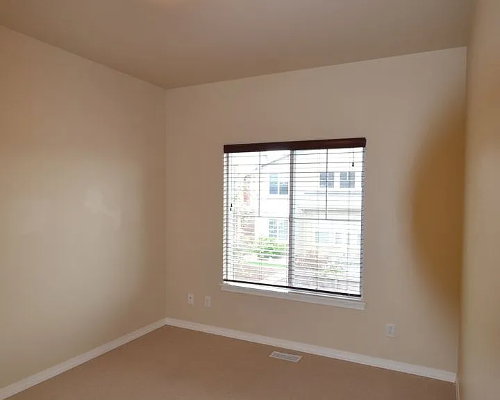 5079 Farris Creek Ct — Photo 37