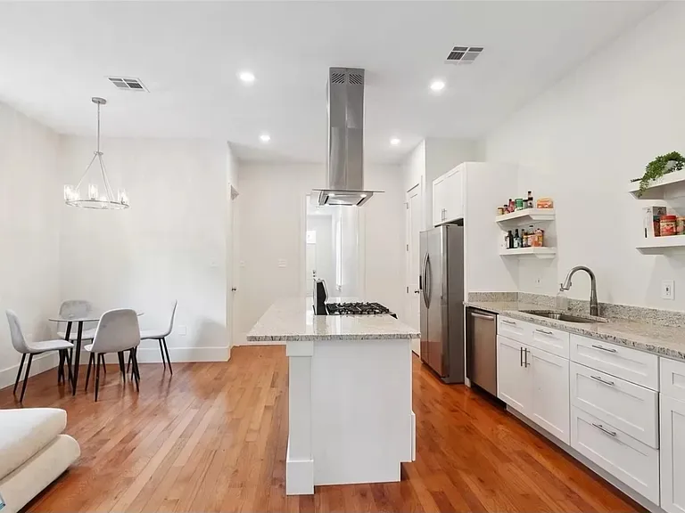 8515 Jeannette St #A — Photo 2