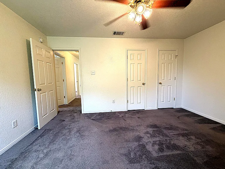 3305 Alicante Ct #B — Photo 12