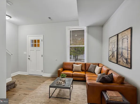 2706 E Chase St, Baltimore, MD 21213