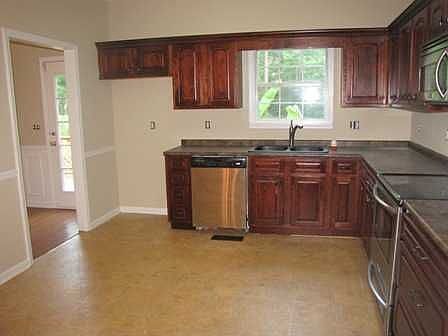3rd image of 12701 Lakeland Hills Dr