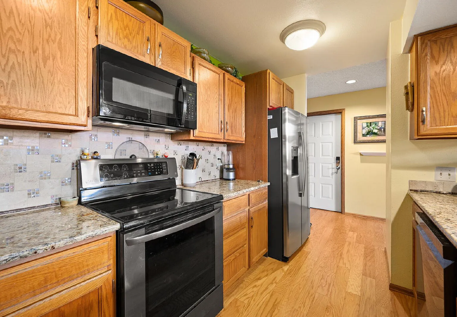 2 bed, 2.0 bath, 1530 sqft, $2,500 — Photo 2