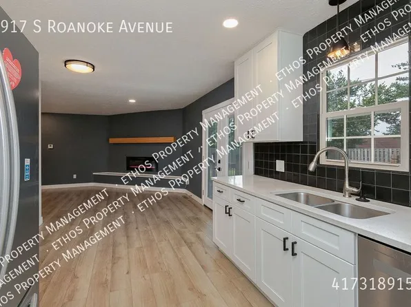 2917 S Roanoke Ave, Springfield, MO 65807