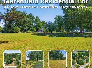 1 N Pine St, Marshfield, MO 65706