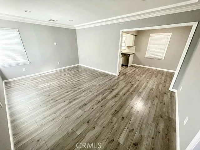 3 bed, 1000 sqft, $3,600 — Photo 2