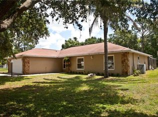 5620 Rick Dr, Zephyrhills, FL 33541