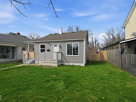 2nd image of 1614 E Kelly St