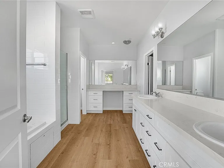 451 Hervey Ave — Photo 10