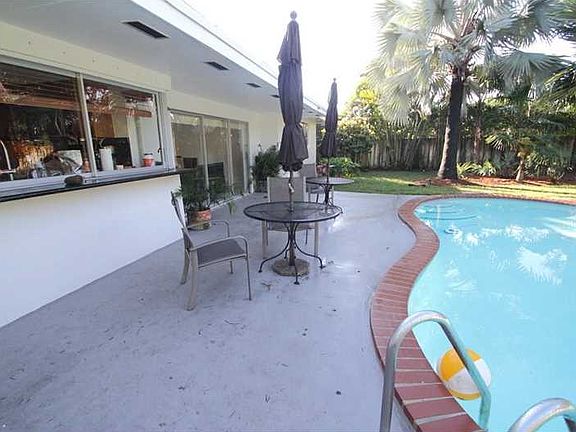 3rd image of 15630 SW 87th Ave