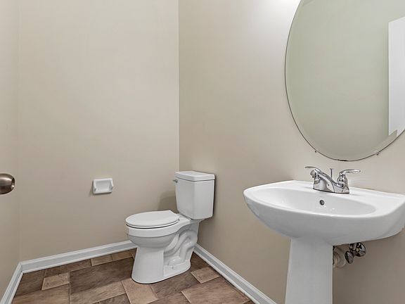 5th image of 419 Fullers Cir