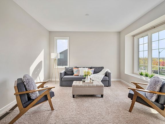 4th image of 15221 S Nutmeg Ave