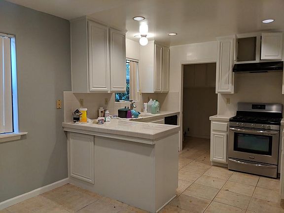 4th image of 1163 W 11th St