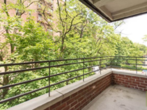 5th image of 611 W 239th St APT 4G