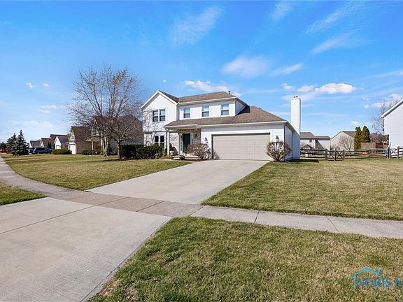 3rd image of 10272 Scarlet Oak Dr