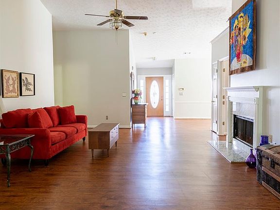 3rd image of 1586 Poplarwood Ln