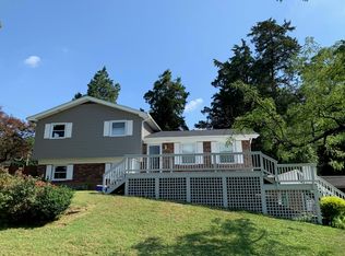 5205 Saint Gabriel Ln, Louisville, KY 40291