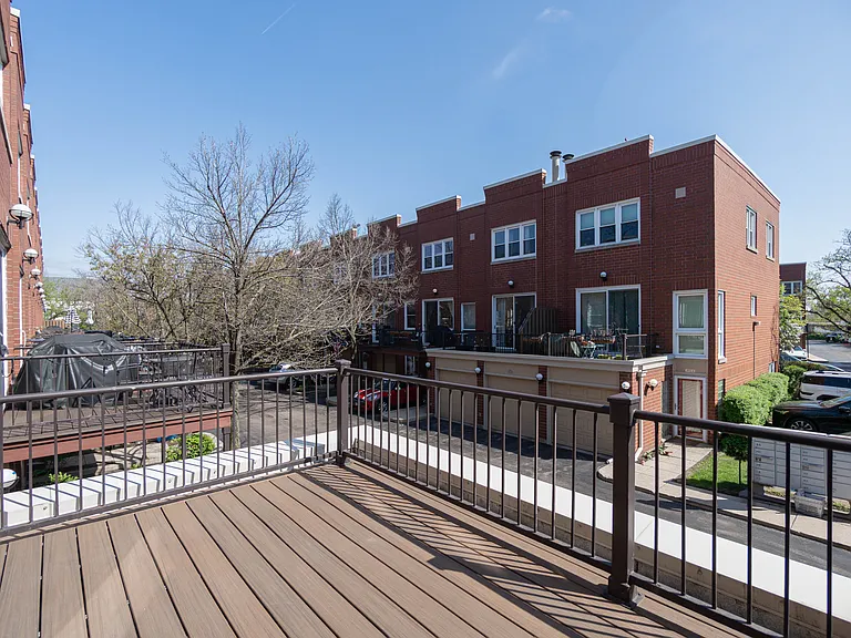 1781 W Altgeld St #O — Photo 14