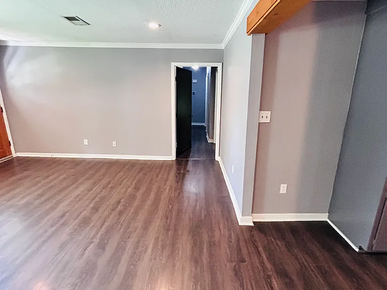 1764 Southhaven Cir — Photo 8