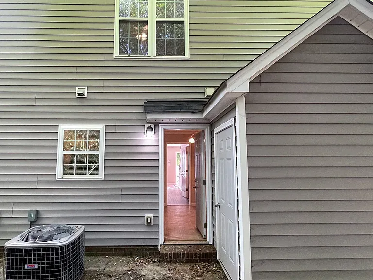 3336 Kenmont Ln #D — Photo 2
