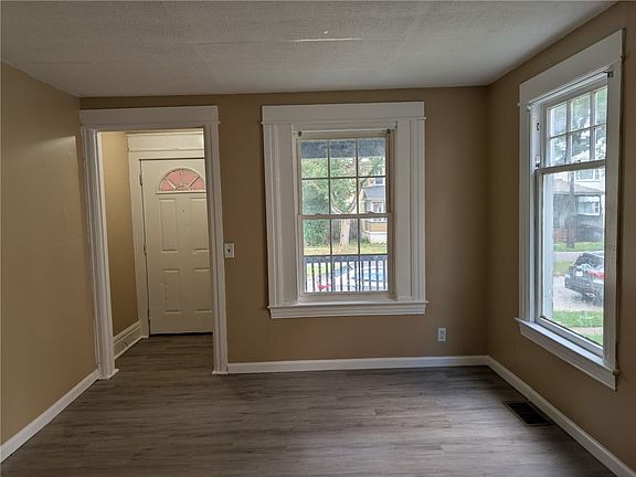 2nd image of 145 Glendale Park #147