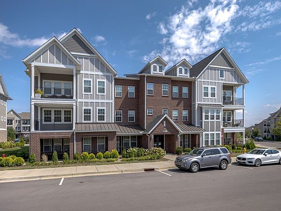 2nd image of 2000 Shadow Green Dr #H203