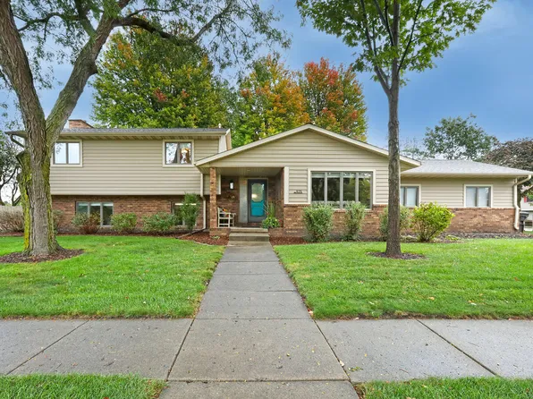 925 S 12th St, Nevada, IA 50201