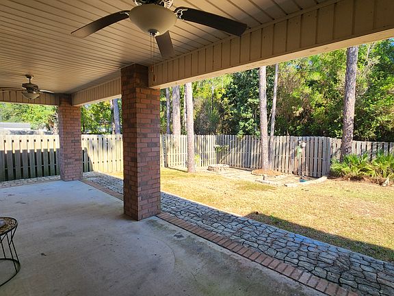 4th image of 1596 Champagne Ave
