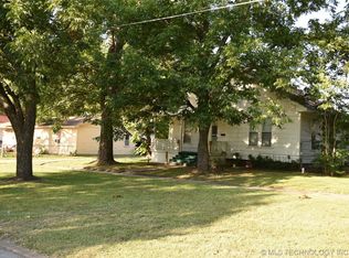 507 N 2nd St, Madill, OK 73446