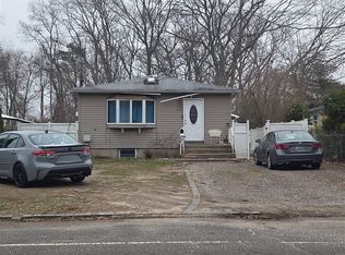 1387 Penataquit Ave, Bay Shore, NY