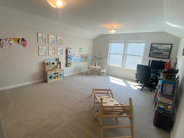 Bonus Room/5th Bedroom