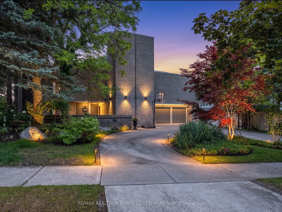 1st image of 10 Penwood Cres